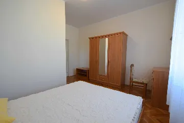 Njivice 1-Bedroom Apartment with Balcony for 2