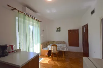 Njivice 1-Bedroom Apartment with Balcony for 2