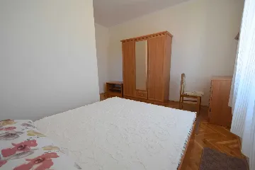 Njivice 1-Bedroom Apartment with Balcony for 2