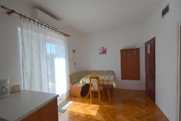 Njivice 1-Bedroom Apartment with Balcony for 2