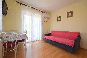 Sea-View Apartment with Balcony in Vantačići