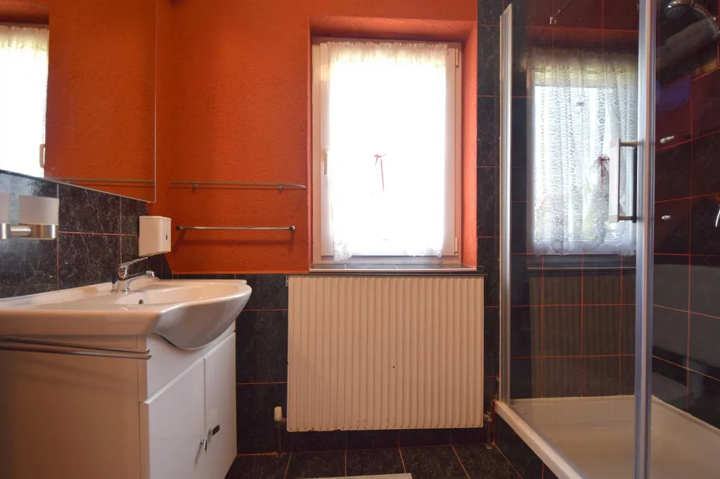 Sea-View Apartment with Balcony in Vantačići