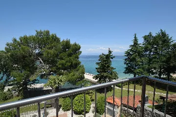 Vantačići Apartment with Sea-View Balcony for 3