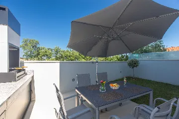 Malinska 1-Bedroom Apartment with Terrace