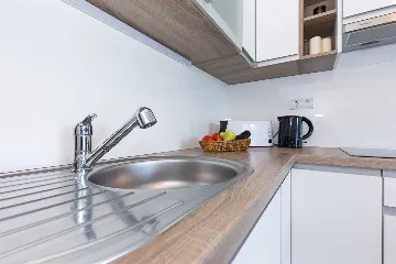 Malinska 1-Bedroom Apartment with Terrace