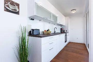 Malinska 2-Bedroom Apartment with Sea-View Balcony