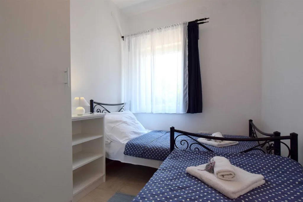 Apartment in Gabonjin with Terrace for 4 Guests