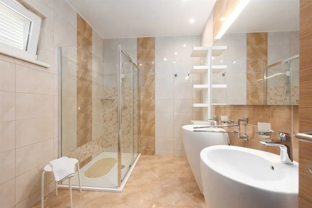 5-Bedroom Villa with Private Pool in Ičići