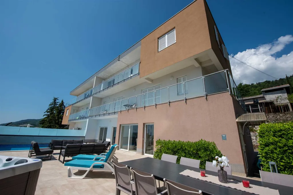 5-Bedroom Villa with Private Pool in Ičići