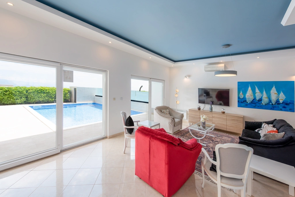 5-Bedroom Villa with Private Pool in Ičići