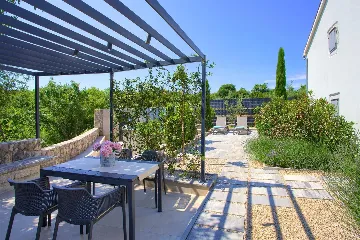 2-Bedroom Villa in Bajčići for 6 Guests