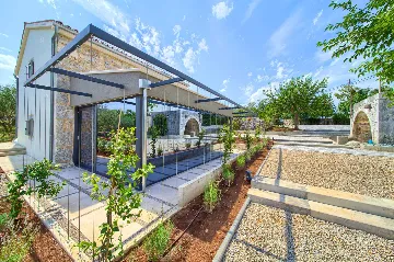 2-Bedroom Villa in Bajčići for 6 Guests