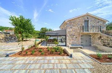 2-Bedroom Villa in Bajčići for 6 Guests