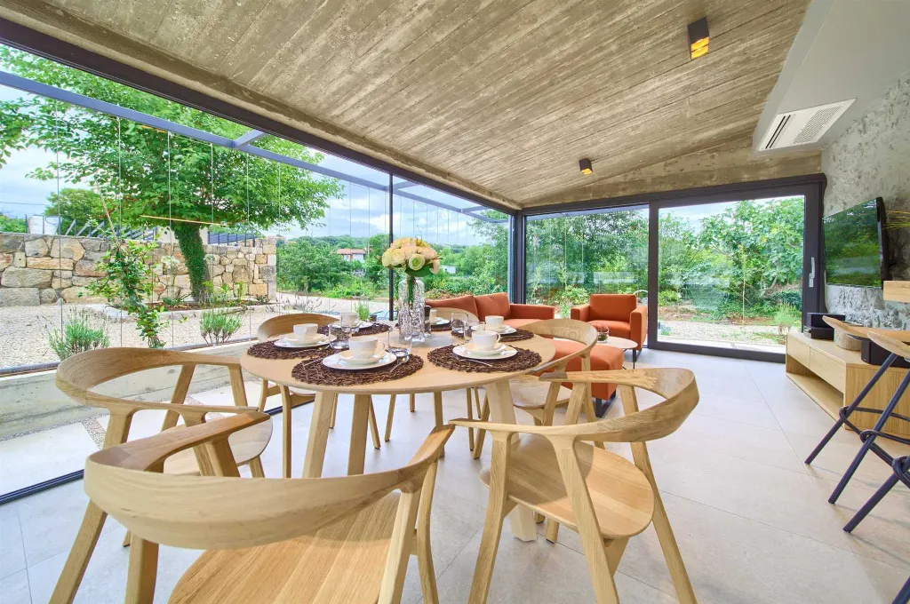 2-Bedroom Villa in Bajčići for 6 Guests