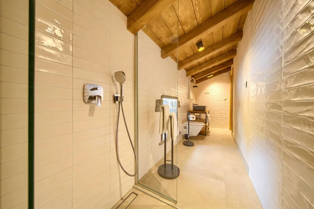2-Bedroom Villa in Bajčići for 6 Guests