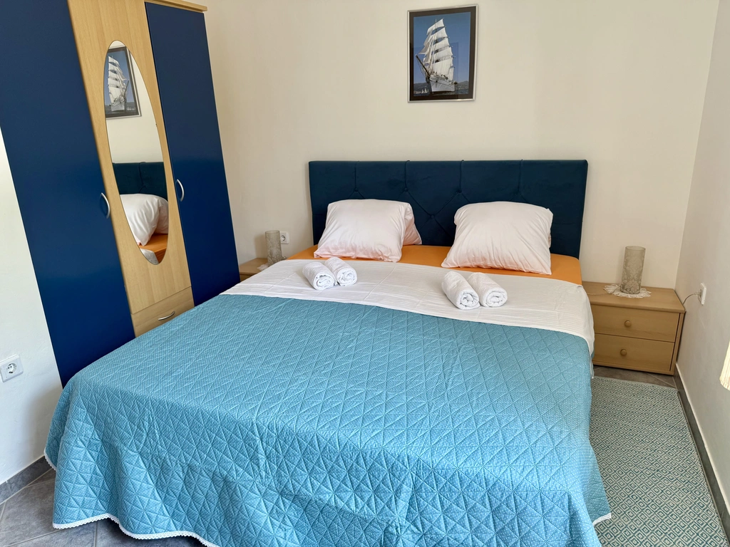 One-Bedroom Sea-View Apartment in Omisalj