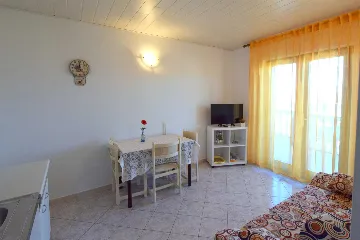 Njivice Sea-View Apartment for 3 Guests