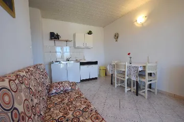 Njivice Sea-View Apartment for 3 Guests