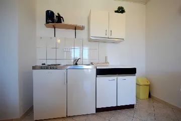 Njivice Sea-View Apartment for 3 Guests