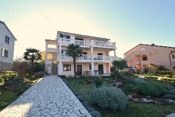 Njivice Sea-View Apartment for 3 Guests