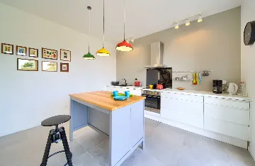 Villa with Private Pool & Barbecue in Vrh