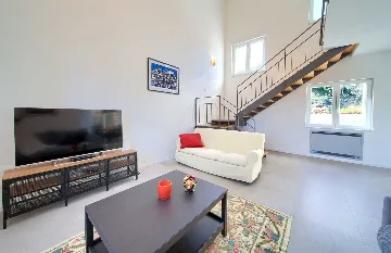 Villa with Private Pool & Barbecue in Vrh