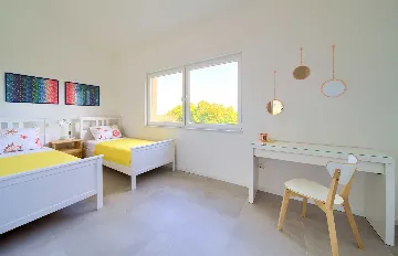 Villa with Private Pool & Barbecue in Vrh