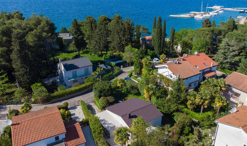 Malinska Holiday House for Up to 4 Guests