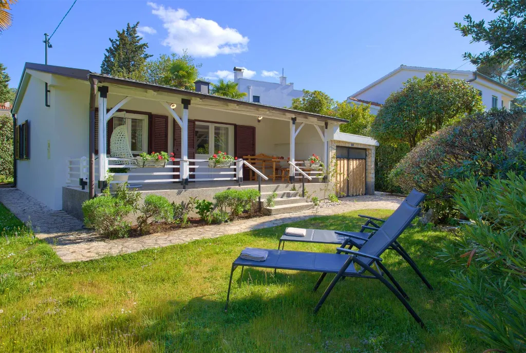 Malinska Holiday House for Up to 4 Guests