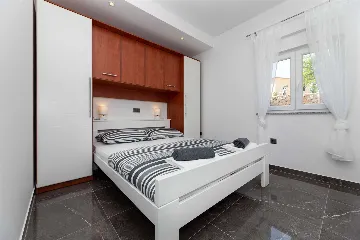 3-Bedroom Villa with Private Pool in Garica