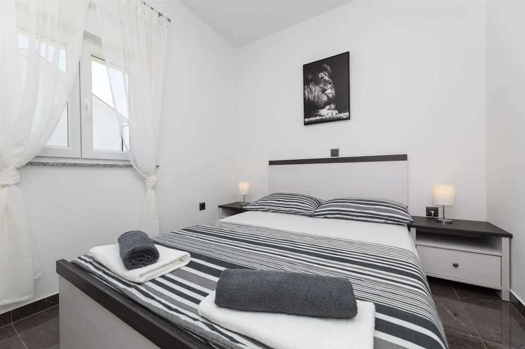 3-Bedroom Villa with Private Pool in Garica
