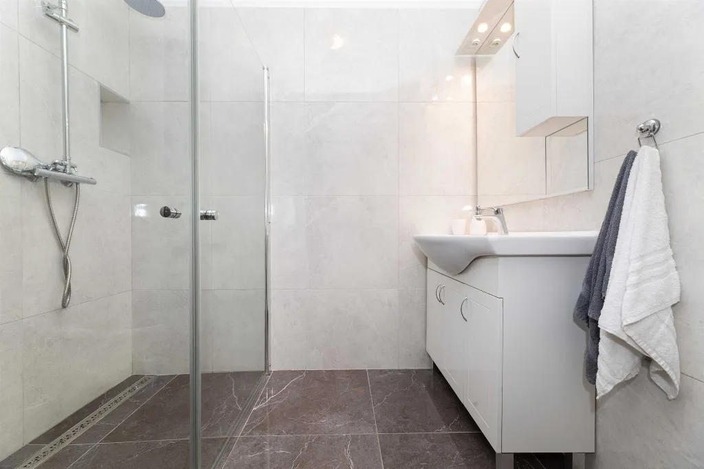 3-Bedroom Villa with Private Pool in Garica