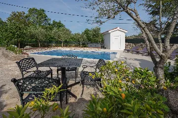 Holiday House in Rasopasno for 6 Guests