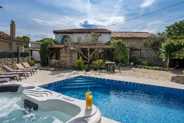 Holiday House in Rasopasno for 6 Guests