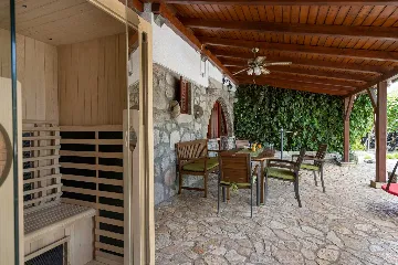 Holiday House in Rasopasno for 6 Guests