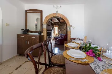 Holiday House in Rasopasno for 6 Guests