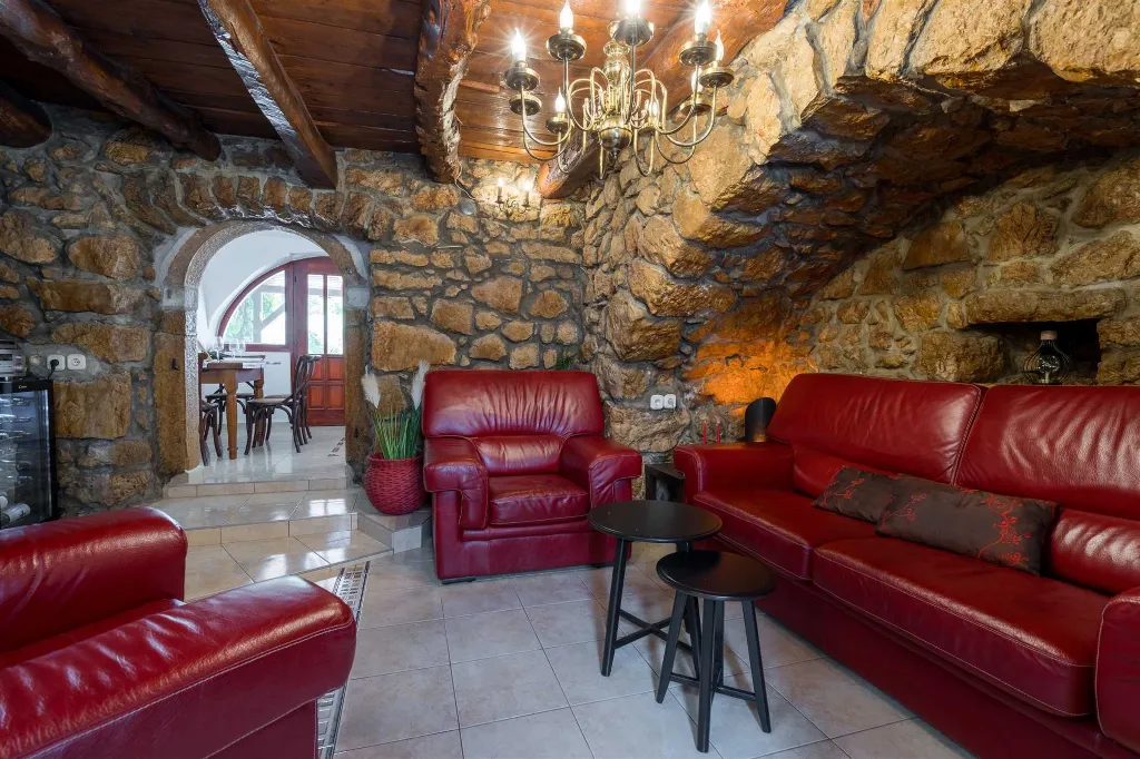 Holiday House in Rasopasno for 6 Guests