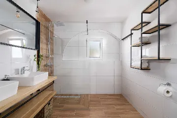 Holiday House in Rasopasno for 6 Guests