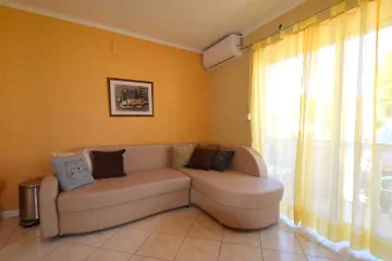 Njivice Apartment with Terrace for up to 3