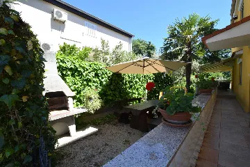 1-Bedroom Apartment with Balcony in Njivice