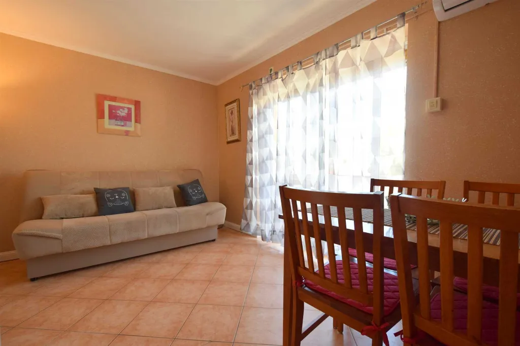 1-Bedroom Apartment with Balcony in Njivice
