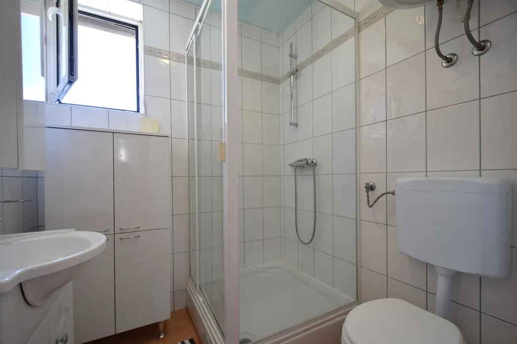 1-Bedroom Apartment with Balcony in Njivice