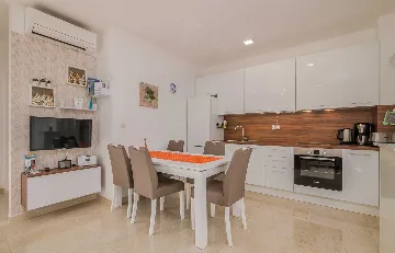 3-Bedroom Holiday House in Ljutići, Krk