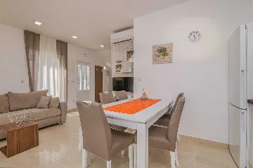 3-Bedroom Holiday House in Ljutići, Krk