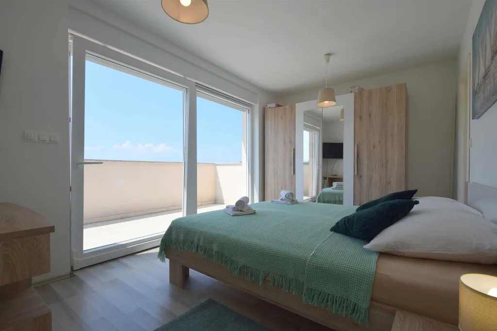 Villa in Malinska with Private Pool and Barbecue