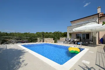 Villa in Malinska with Private Pool and Barbecue
