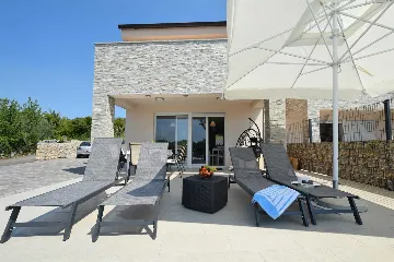 Villa in Malinska with Private Pool and Barbecue