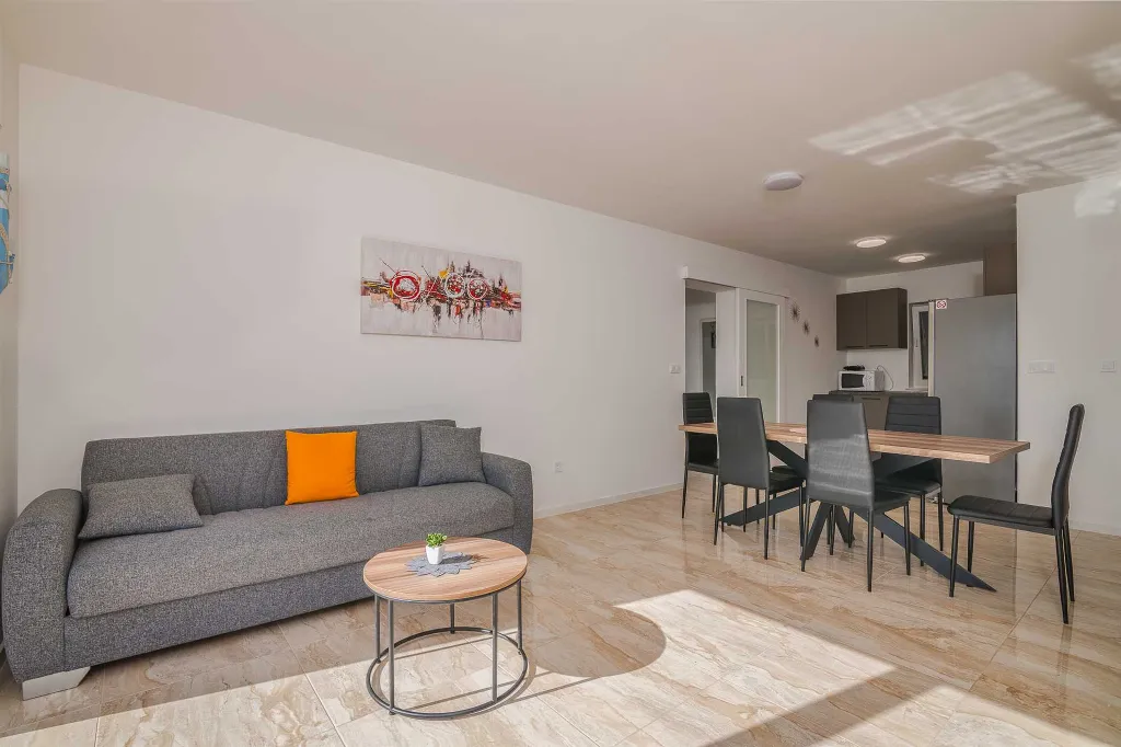 Ground-Floor Apartment in Malinska for 6 Guests