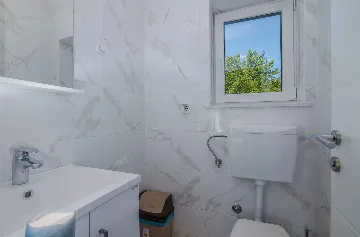 Ground-Floor Apartment in Malinska for 6 Guests