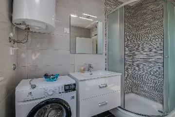 Ground-Floor Apartment in Malinska for 6 Guests